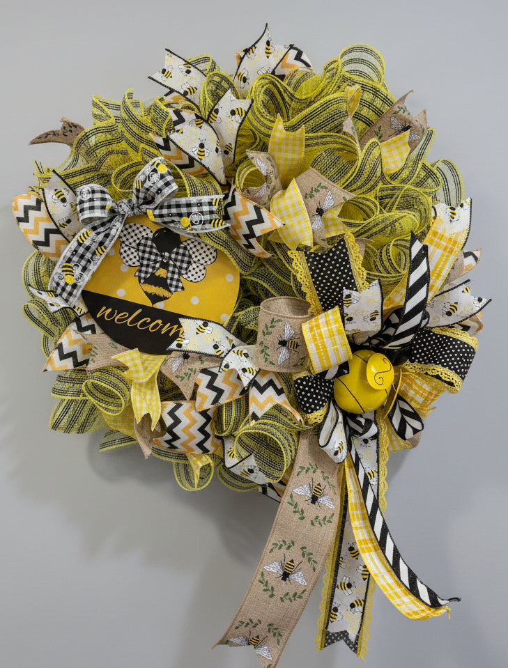 Bee Welcome Wreath