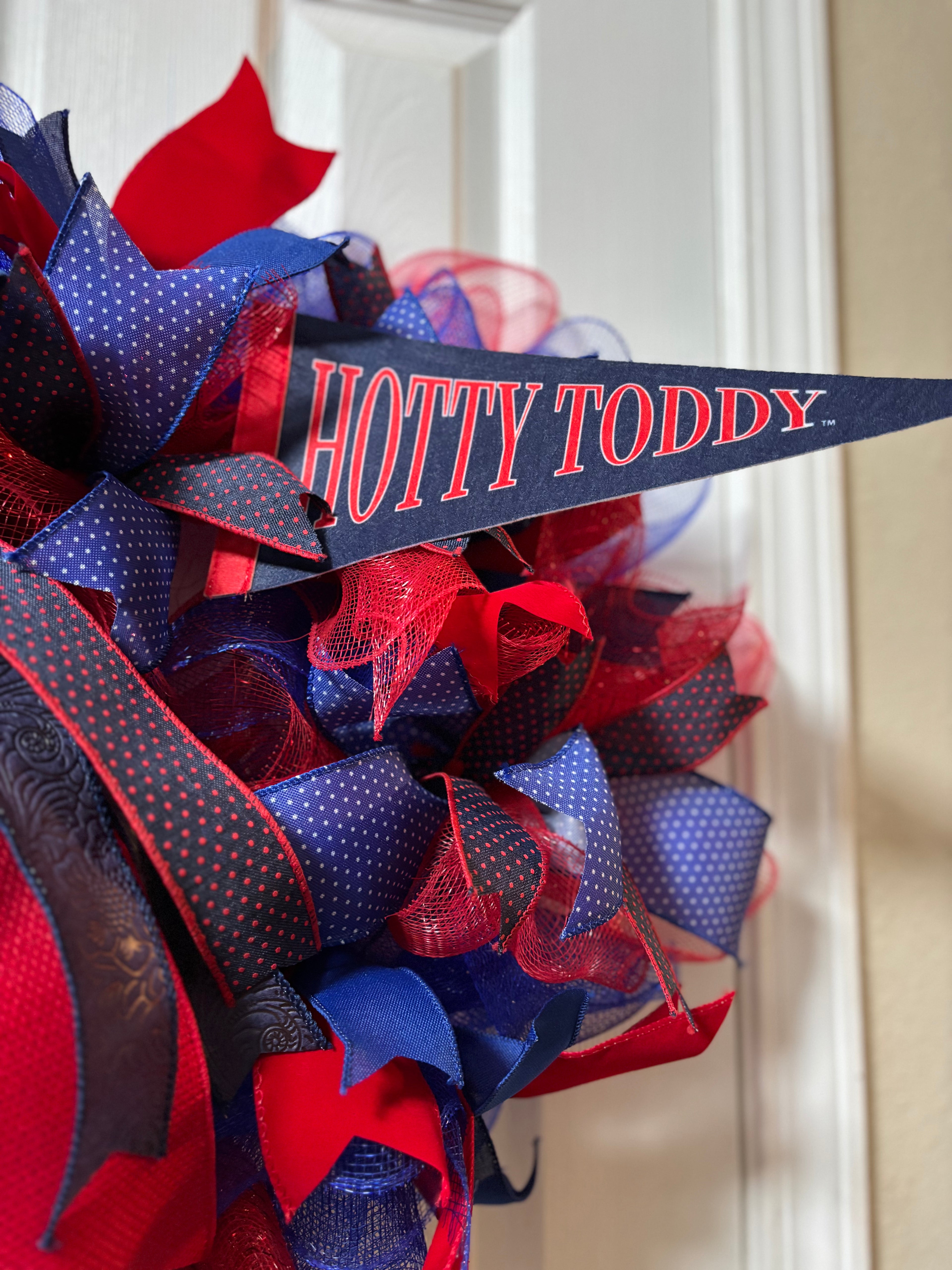 Ole Miss Hotty Toddy Team Pride Wreath