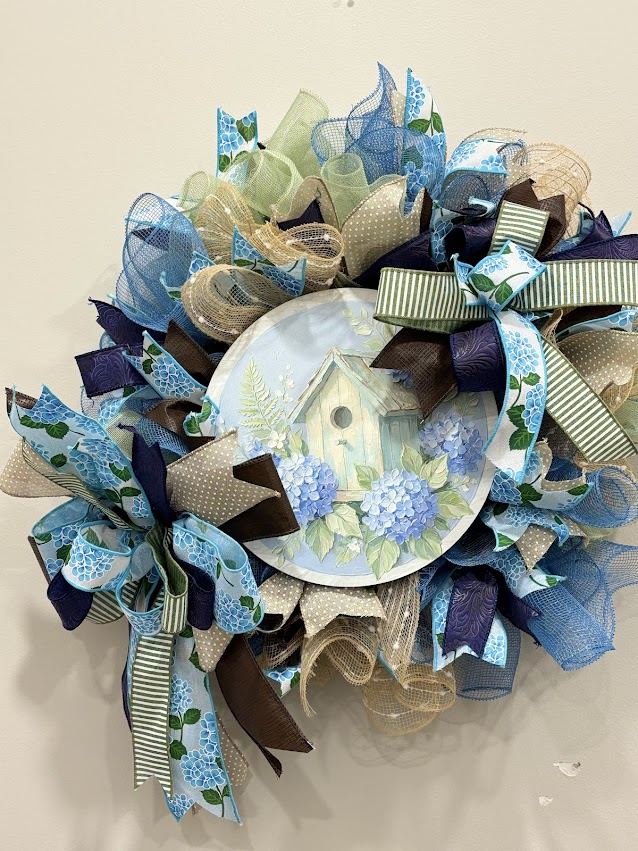 Birdhouse Hydrangea Deco Mesh Wreath